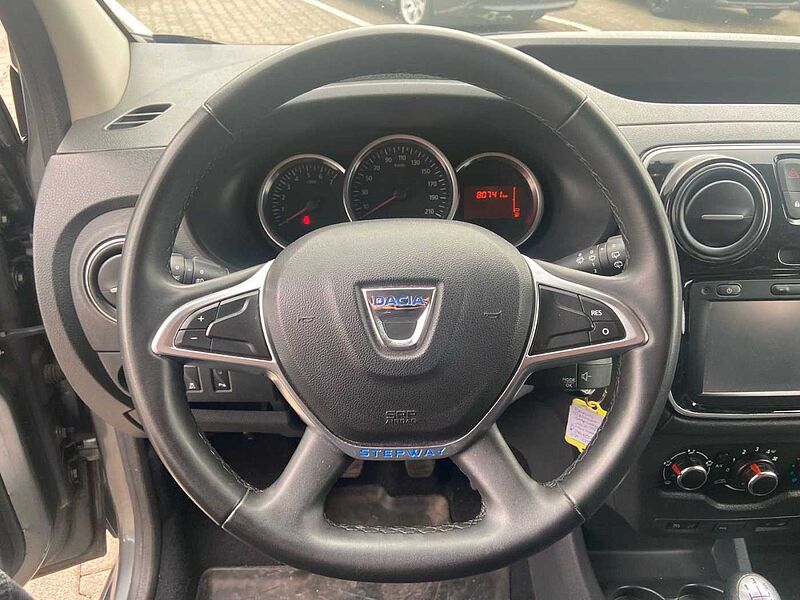 Dacia Dokker Stepway Celebration Turbo*AHK, PDC, NAVI*