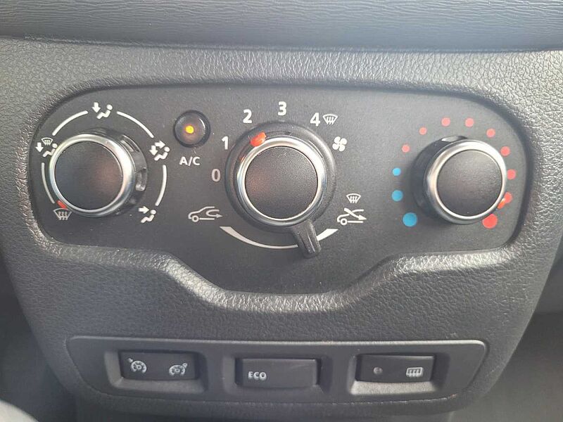 Dacia Dokker Stepway Celebration Turbo*AHK, PDC, NAVI*