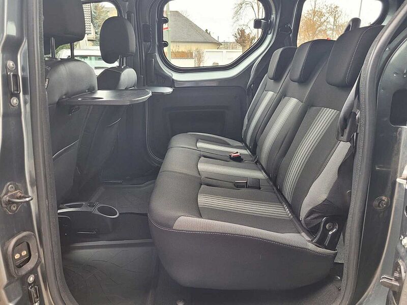 Dacia Dokker Stepway Celebration Turbo*AHK, PDC, NAVI*